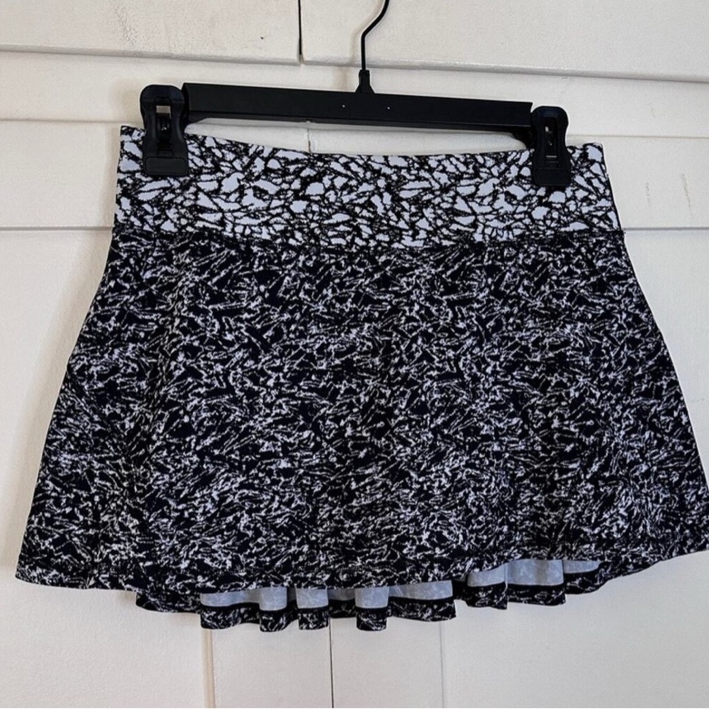 lululemon | Circuit Breaker Skirt Iced Wave Black White